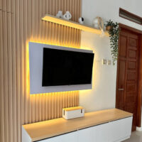 backdrop-tv-simple-tapi-mewah